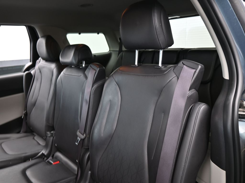 Used 2024 Astra Blue Kia EX image 33