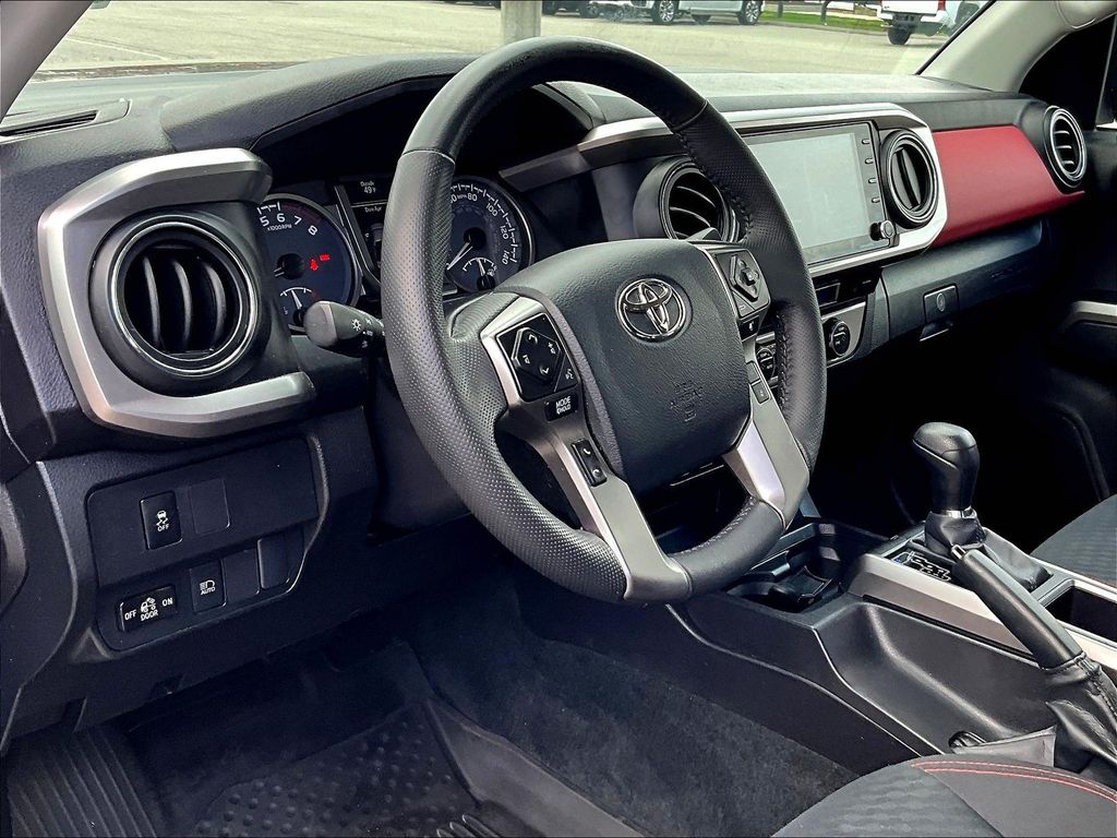2023 Toyota Tacoma — photo 8
