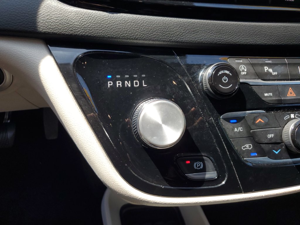 Used 2023 Chrysler Pacifica Van