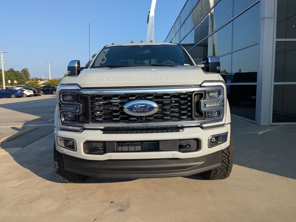 2025 Ford F-450 Super Duty Platinum