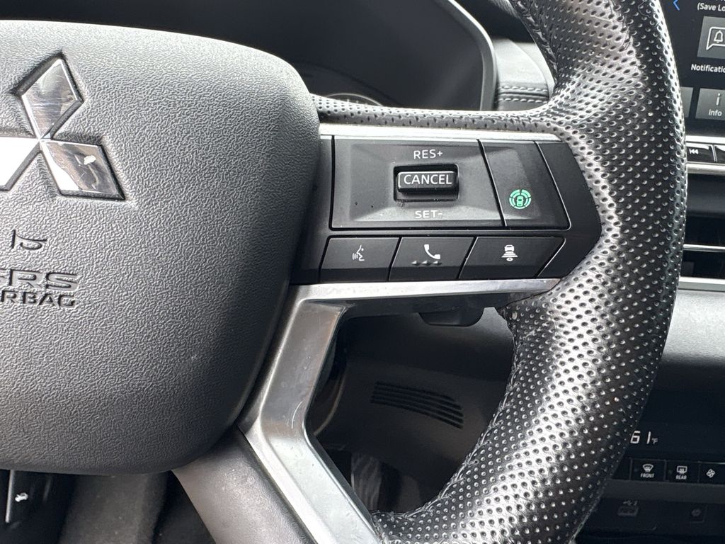 2022 Mitsubishi Outlander SE  at Baytown Hyundai