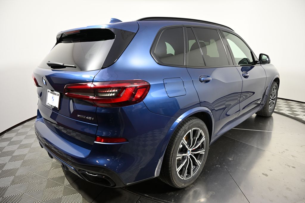 Thumbnail: 2021 BMW X5 - 5