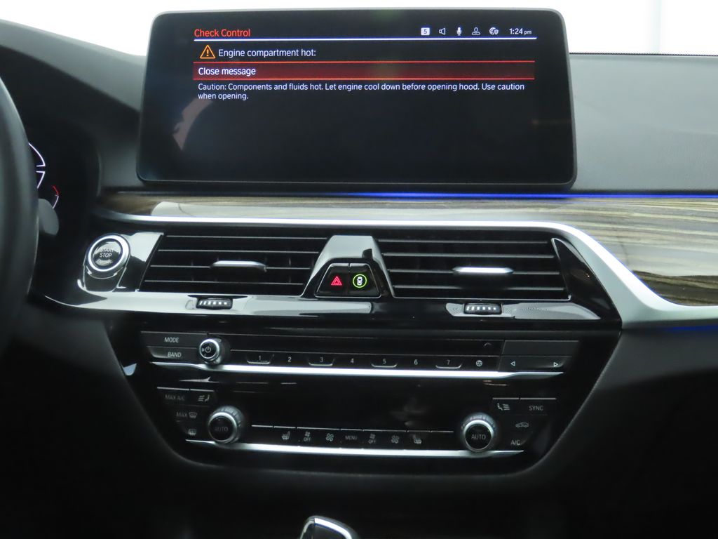 Thumbnail: 2023 BMW 5 Series - 14