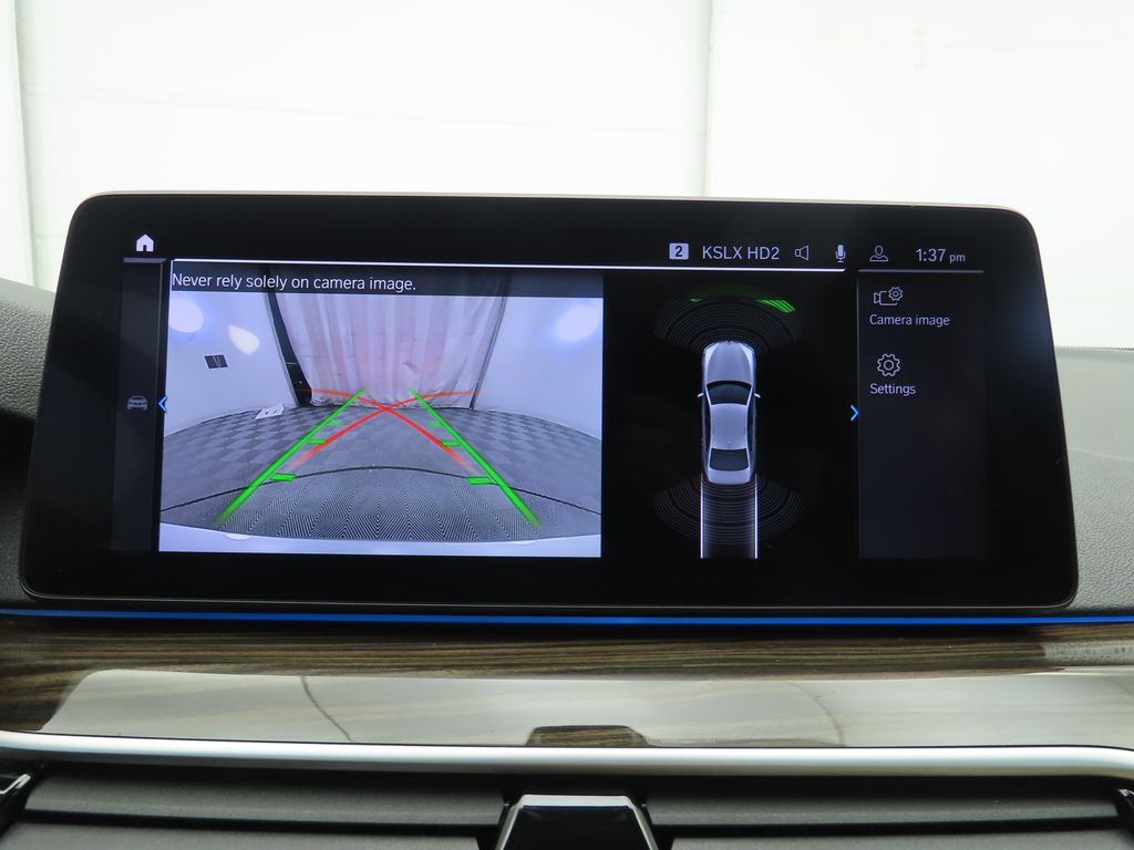 Thumbnail: 2021 BMW 5 Series - 16
