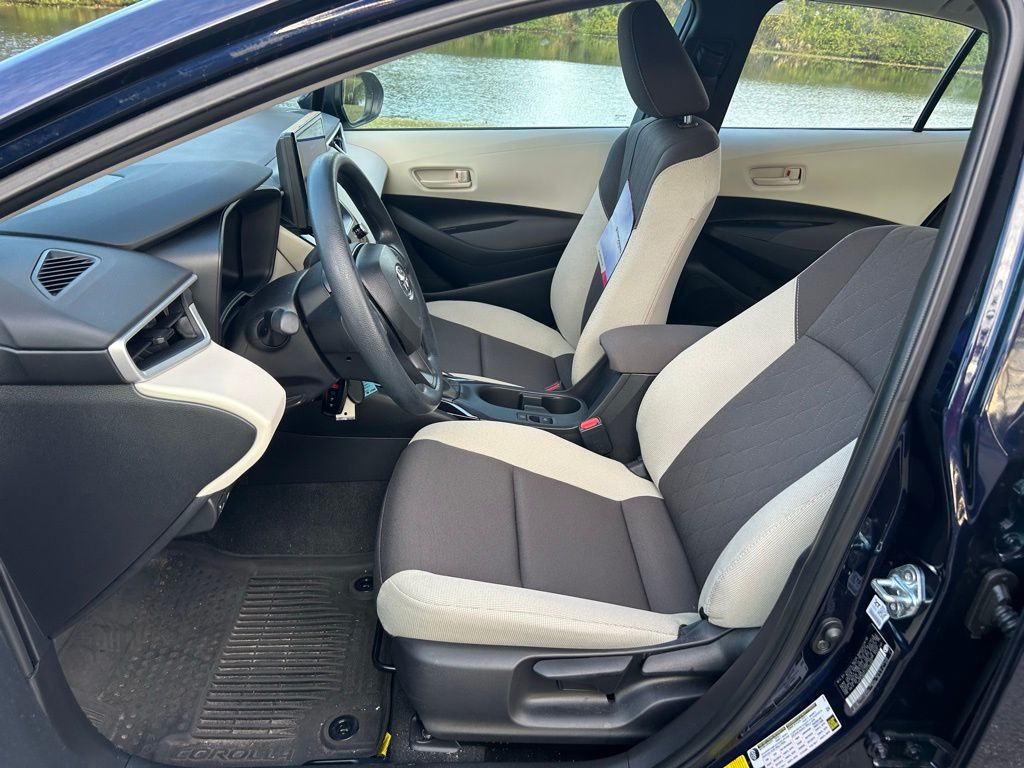 Thumbnail: 2025 Toyota Corolla - 14