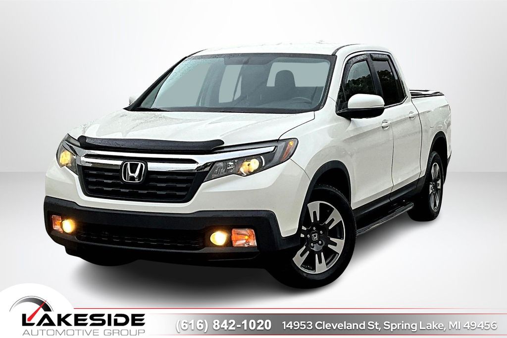Diamond White Pearl 2017 Honda Ridgeline Pickup Truck All-Wheel Drive 6-Speed Automatic