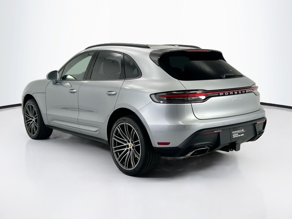 Thumbnail: 2025 Porsche Macan - 3