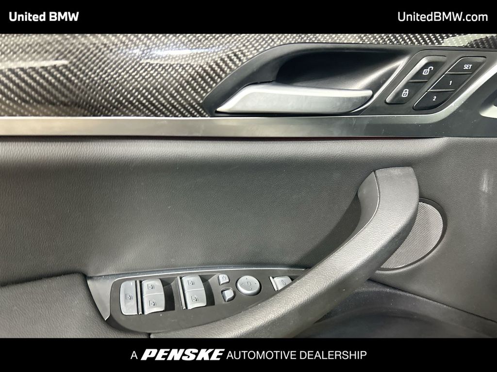 Thumbnail: 2025 BMW X4 - 11