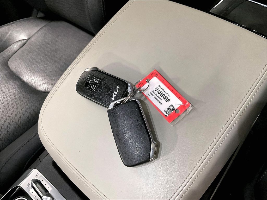 2023 Kia Carnival — photo 31