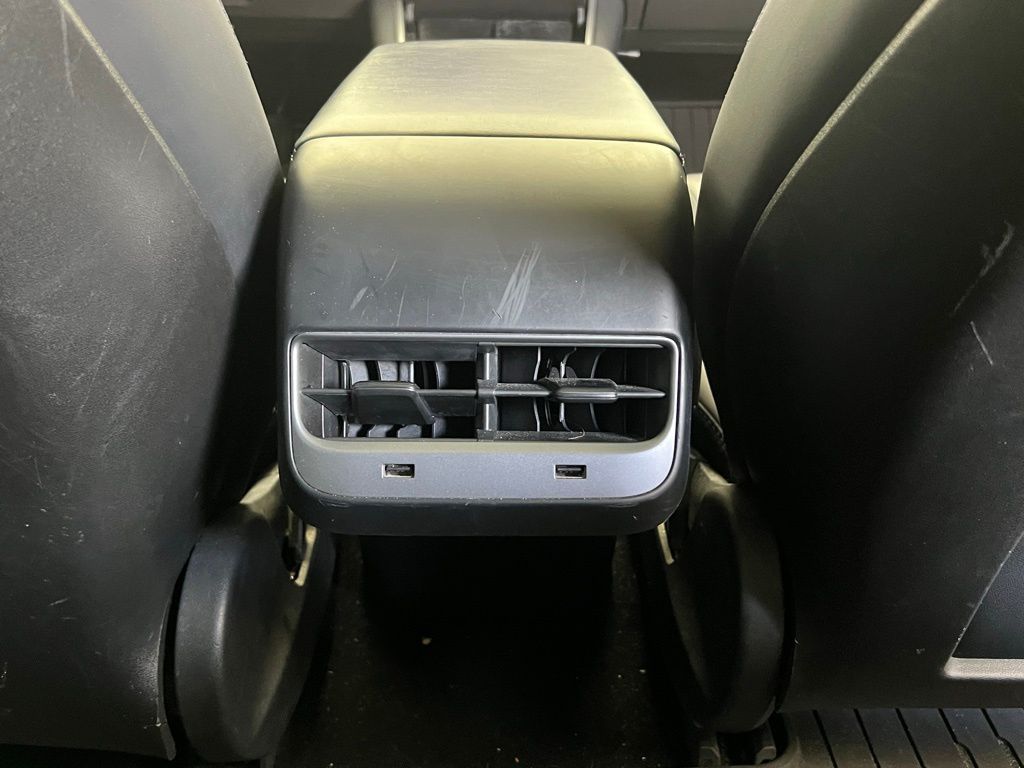 Thumbnail: 2018 Tesla Model 3 - 9