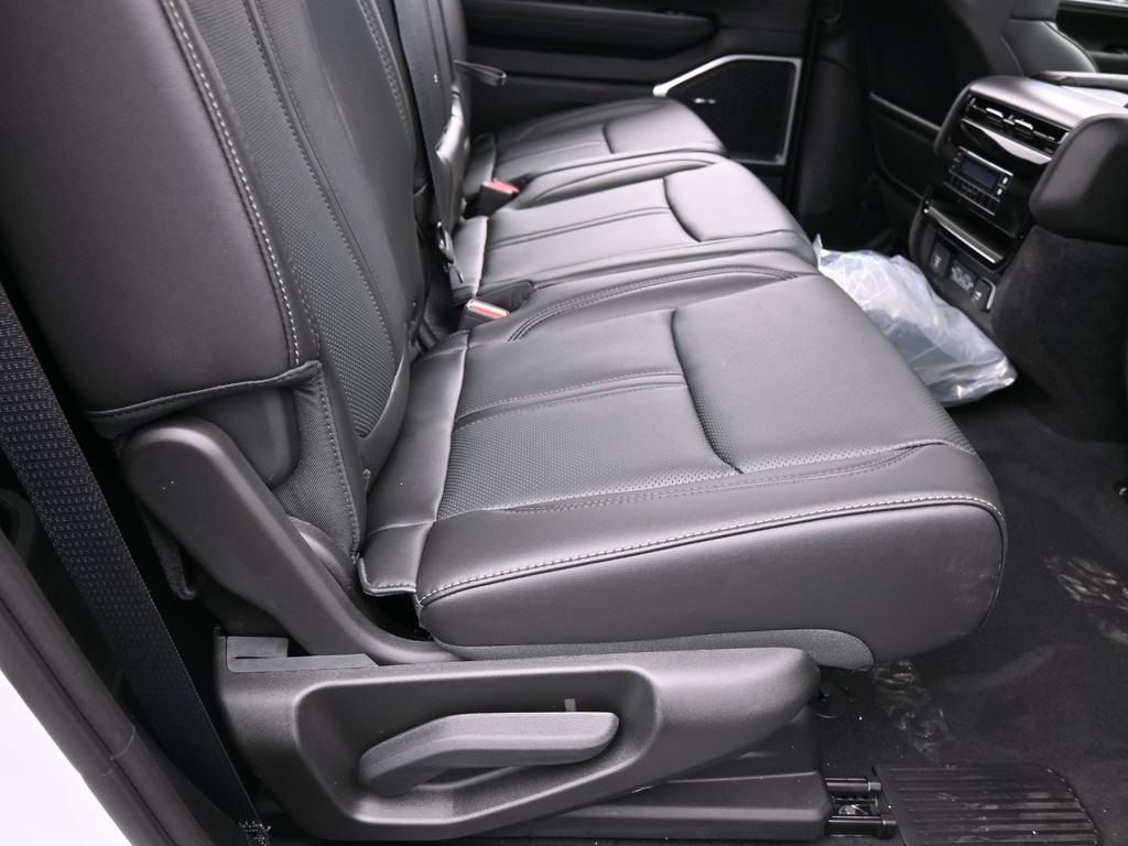 New 2026 Bright White Clearcoat Jeep  image 33