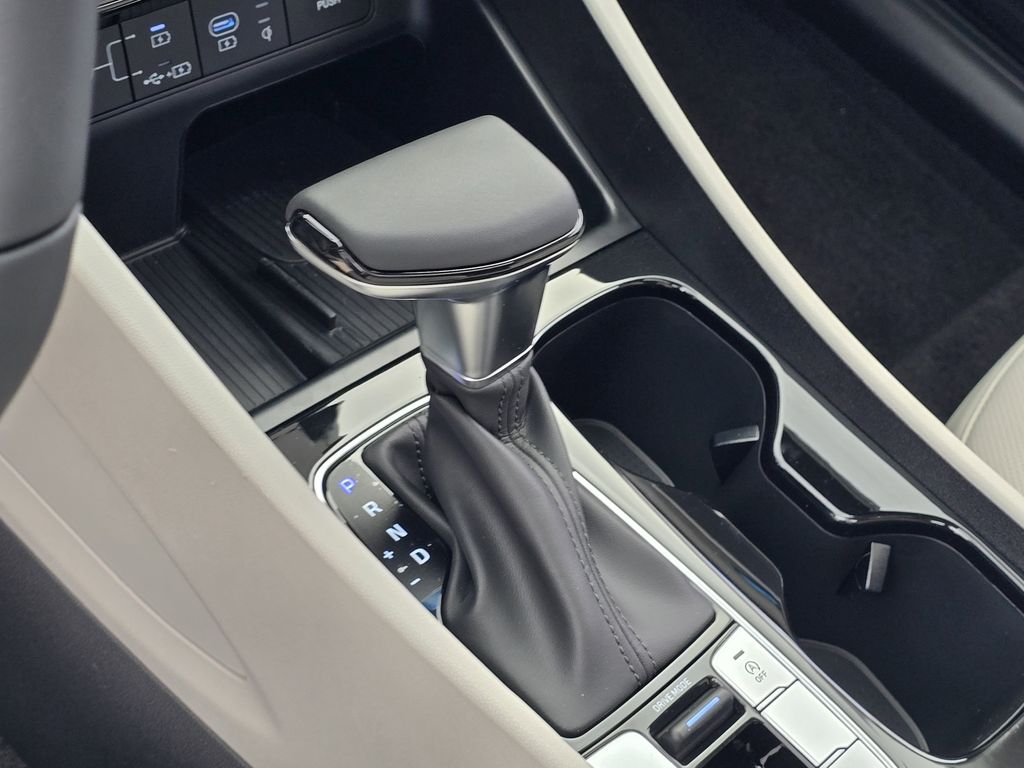 New 2026 Green Hyundai SEL Premium image 20