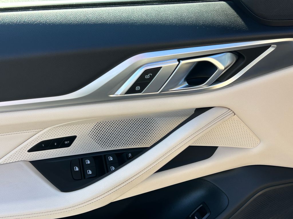 Thumbnail: 2023 BMW i4 - 12
