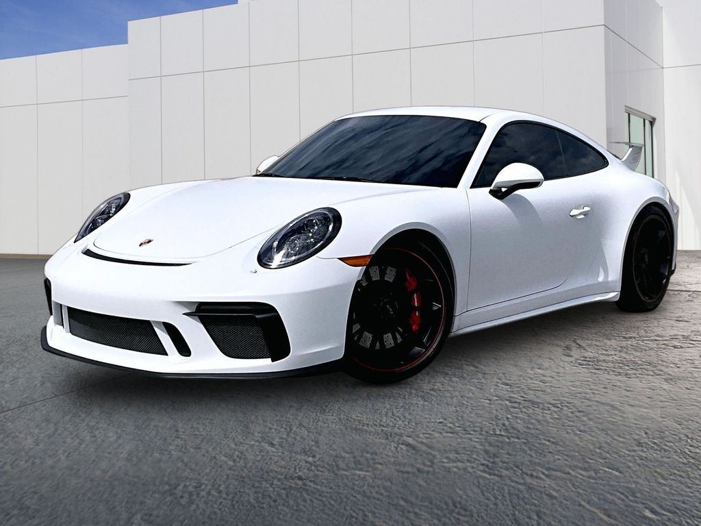 White 2018 Porsche 911 Coupe Rear-Wheel Drive 6-Speed Manual