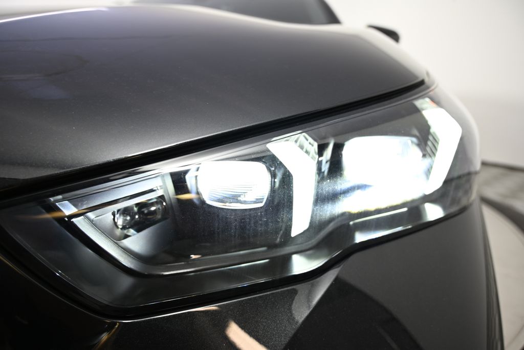 Thumbnail: 2026 BMW i5 - 9