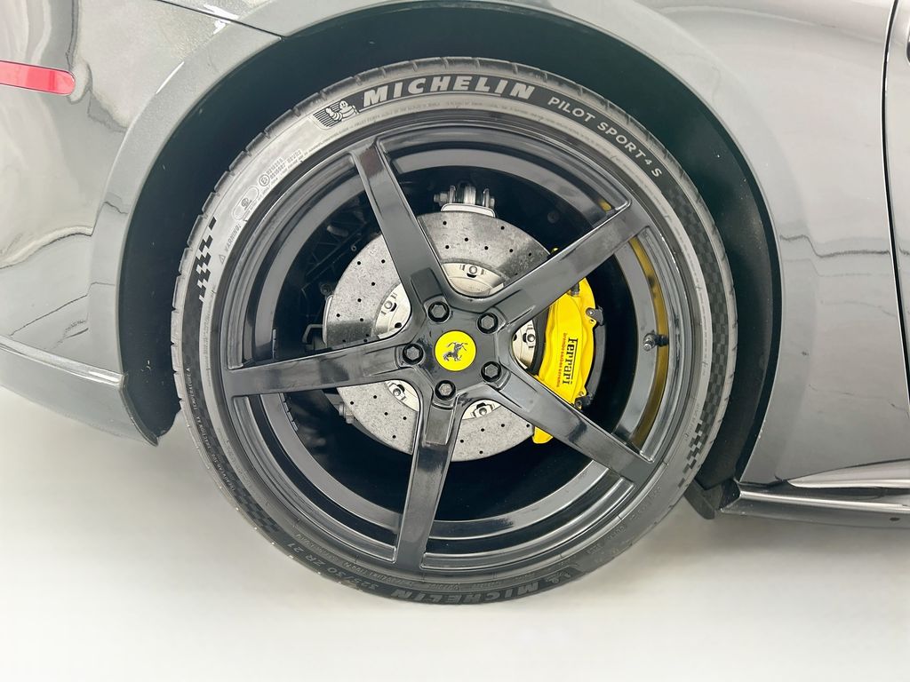 Thumbnail: 2014 Ferrari F12 - 29