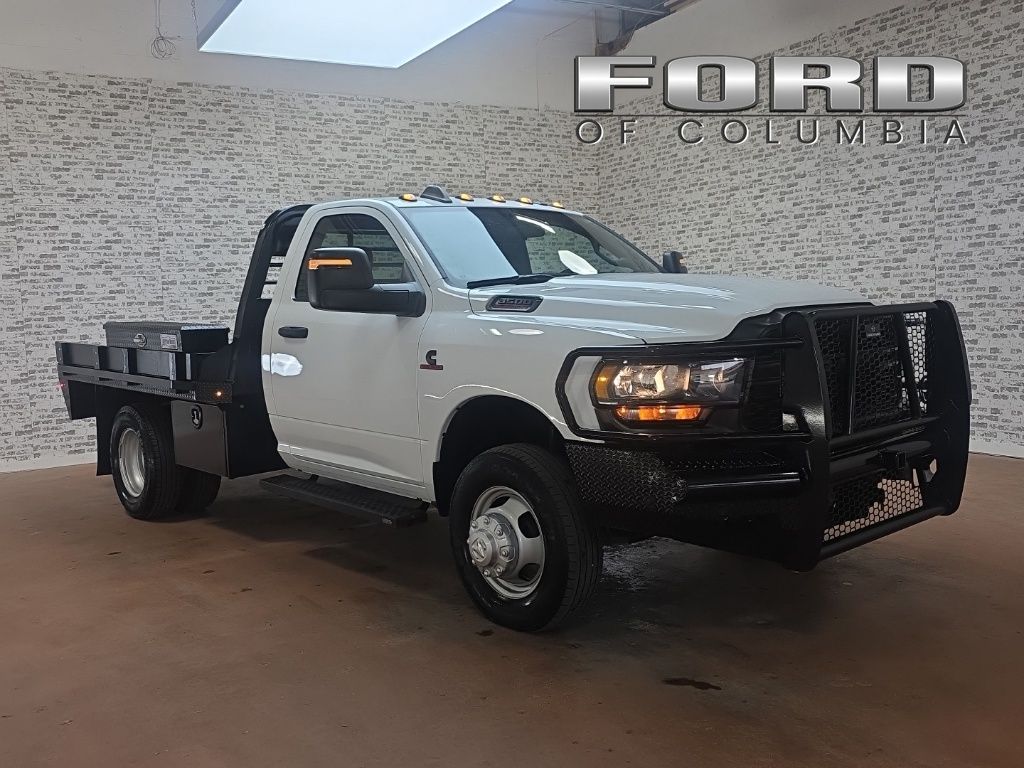 2024 RAM 3500 Chassis Tradesman Regular Cab DRW 4WD
