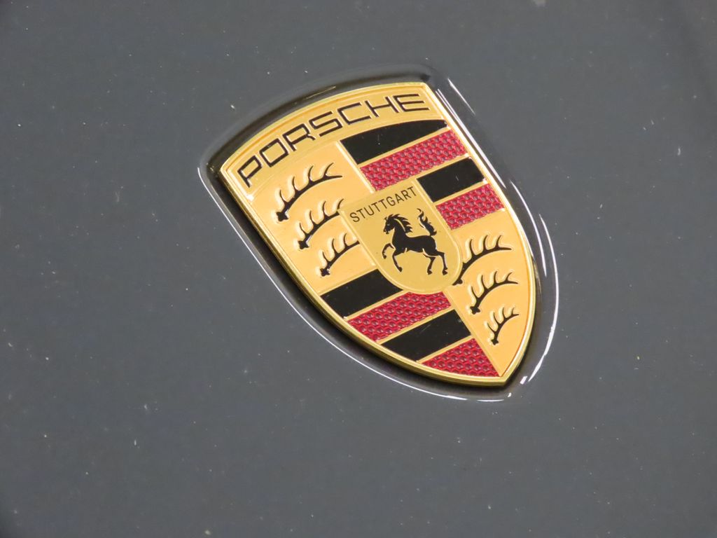 Thumbnail: 2025 Porsche 911 - 14