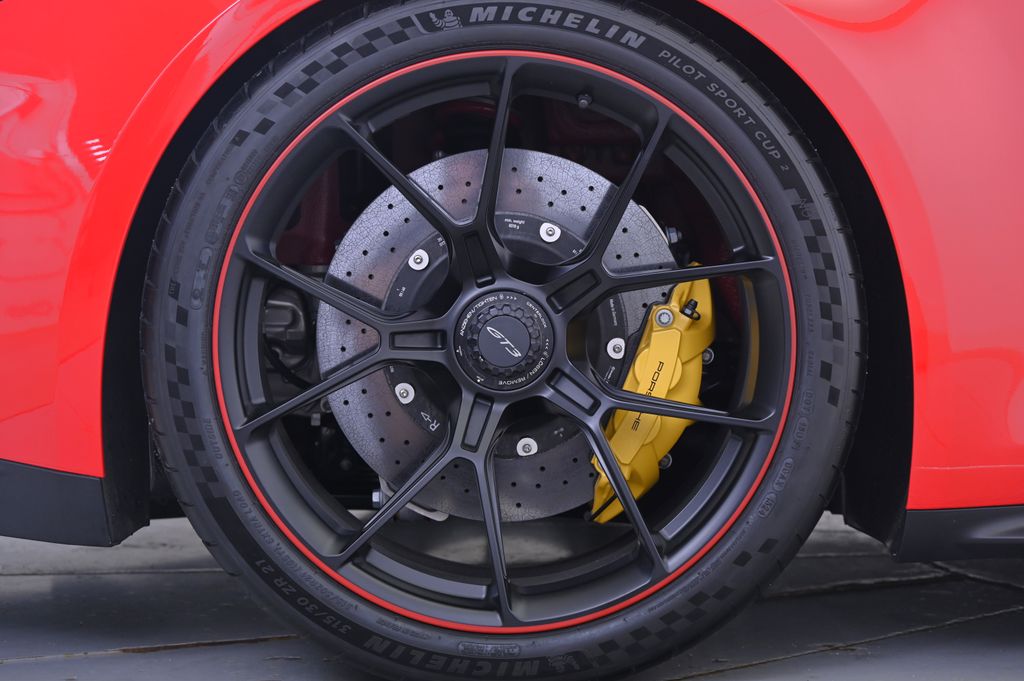 Thumbnail: 2022 Porsche 911 - 20