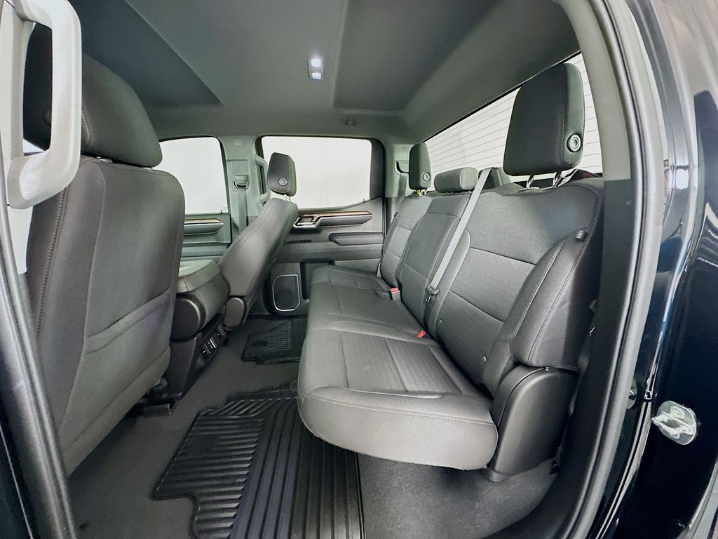 Thumbnail: 2023 Chevrolet Silverado 1500 - 23