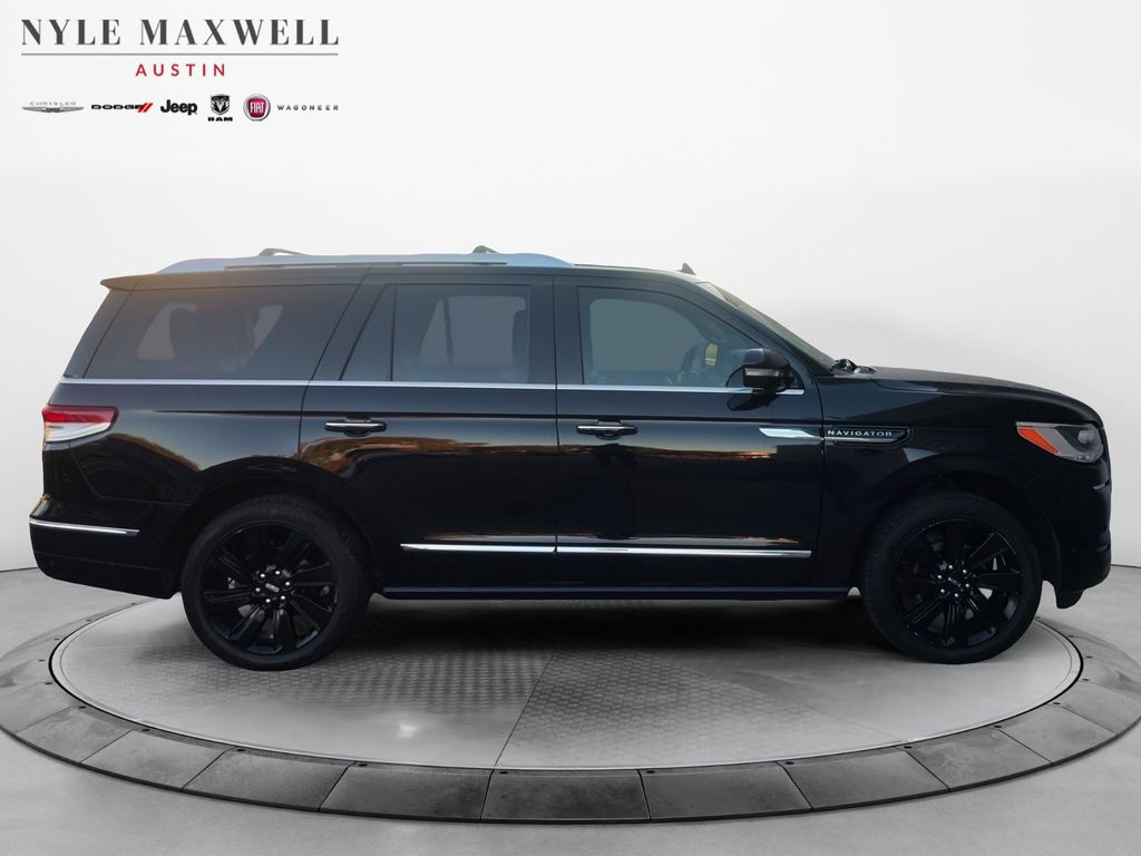 Used Car 2022 Lincoln Navigator  Reserve For Sale Under $60,000 In Austin, Texas