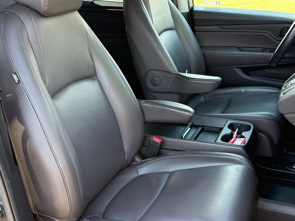 Thumbnail: 2020 Honda Odyssey - 10