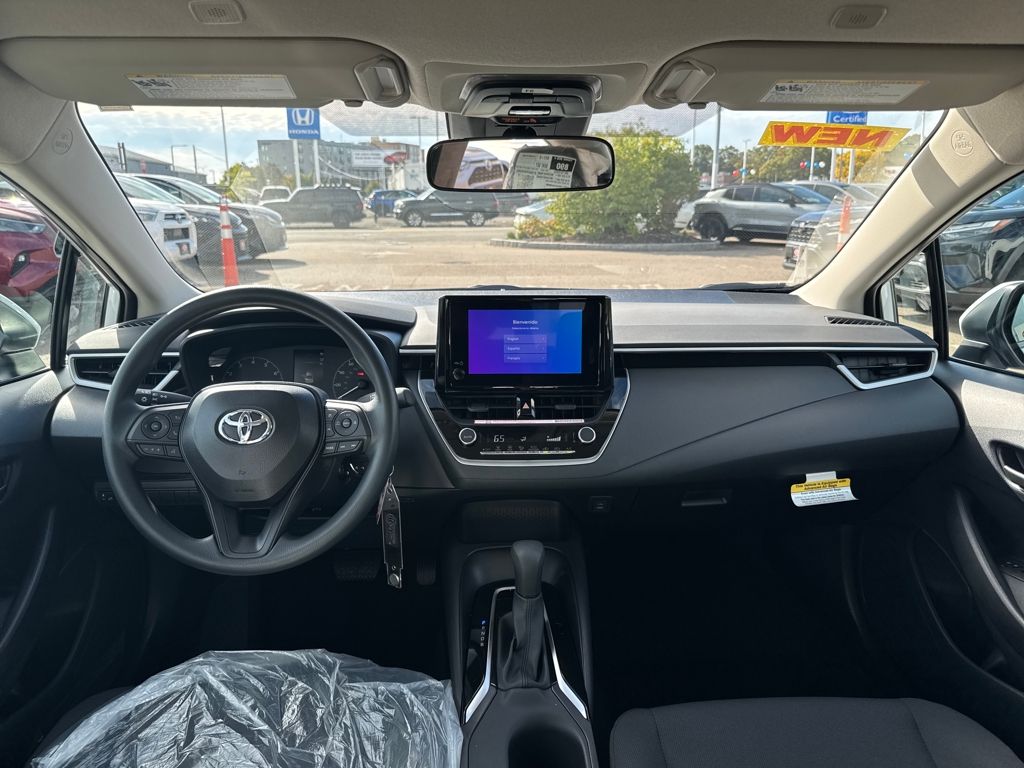 2025 Toyota Corolla LE photo 10