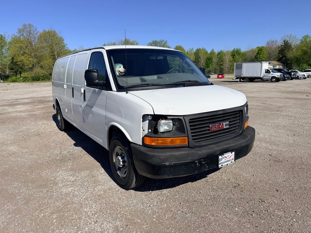 2017 GMC Savana 3500 Ext WB's photo