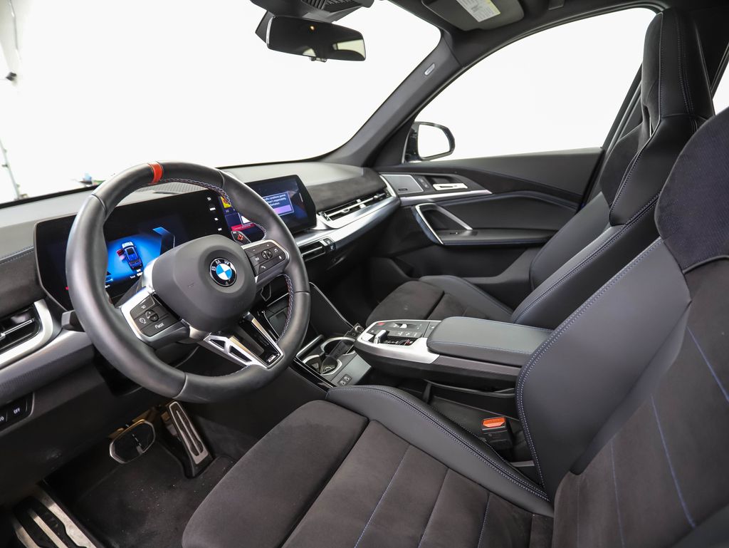 Thumbnail: 2026 BMW X1 - 10