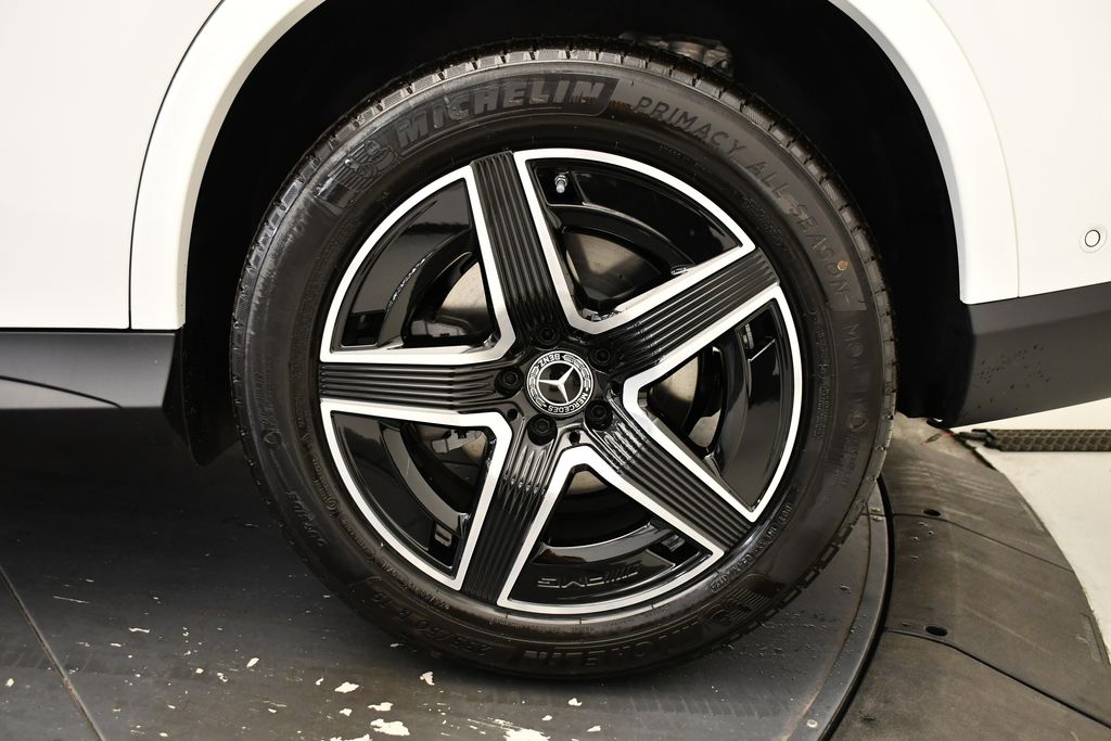 Thumbnail: 2026 Mercedes-Benz GLC - 13