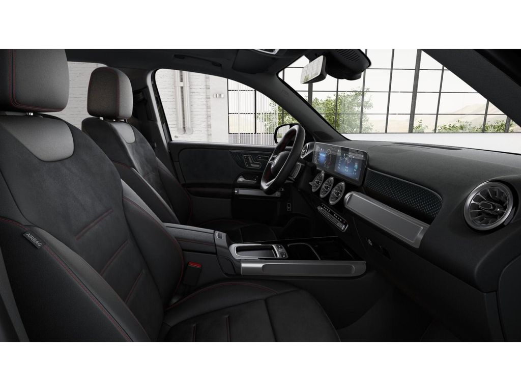2025 Mercedes-Benz GLB 250 4