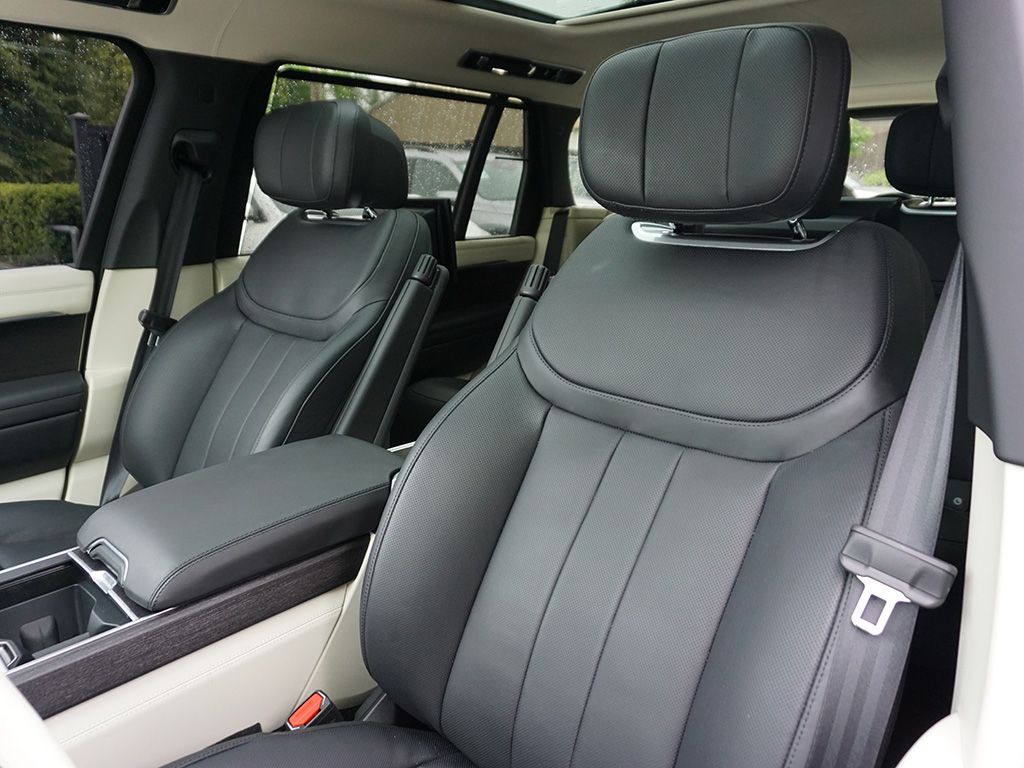 2024 Land Rover Range Rover SE 12