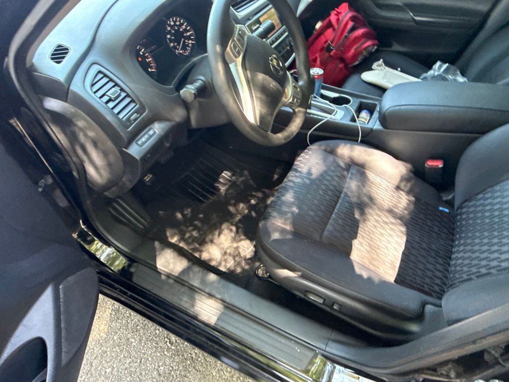 Used 2017 Black Nissan 2.5 S image 18