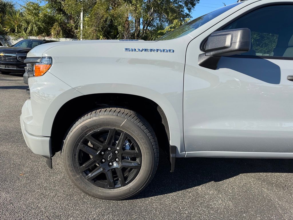 2025 Chevrolet Silverado 1500 Custom 11