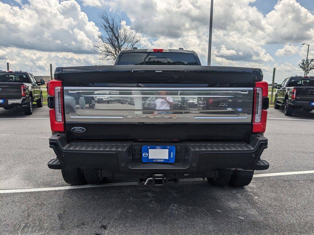 2025 Ford F-450 Super Duty Platinum