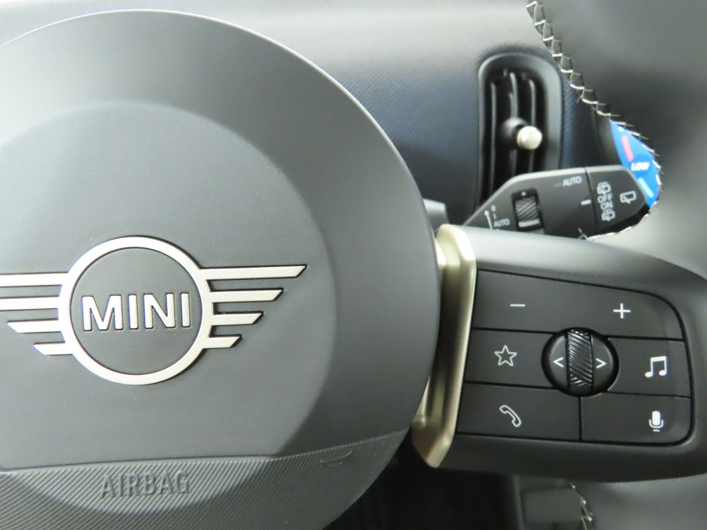 Thumbnail: 2025 MINI Cooper Hardtop - 12