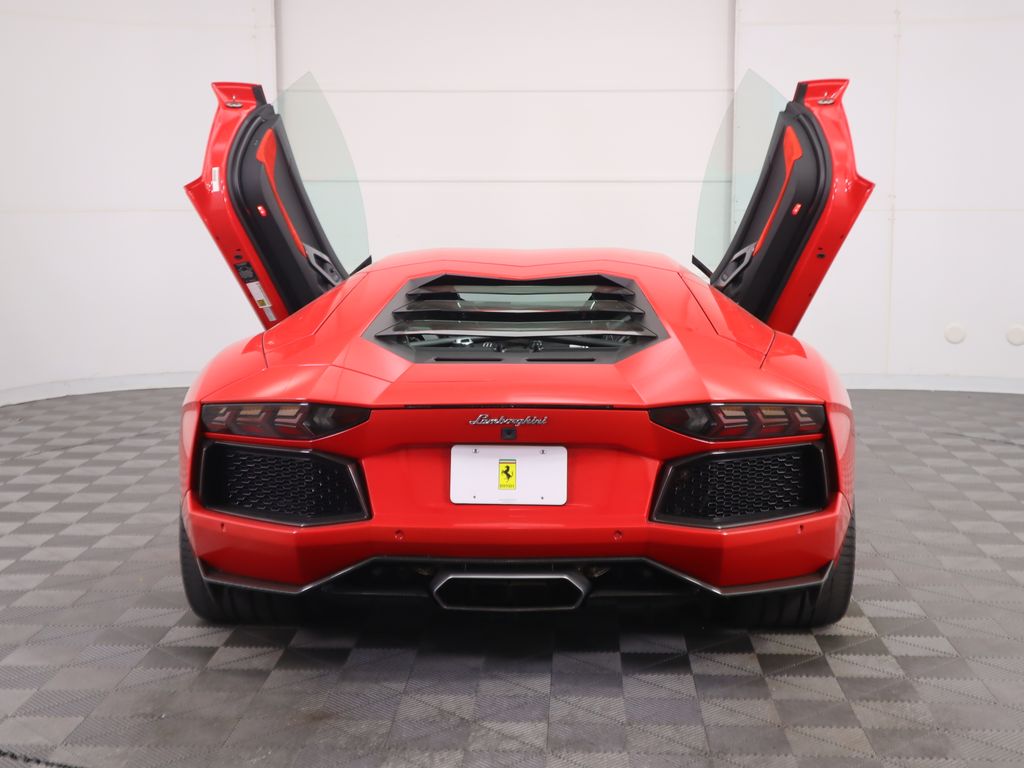 2014 Lamborghini Aventador  14