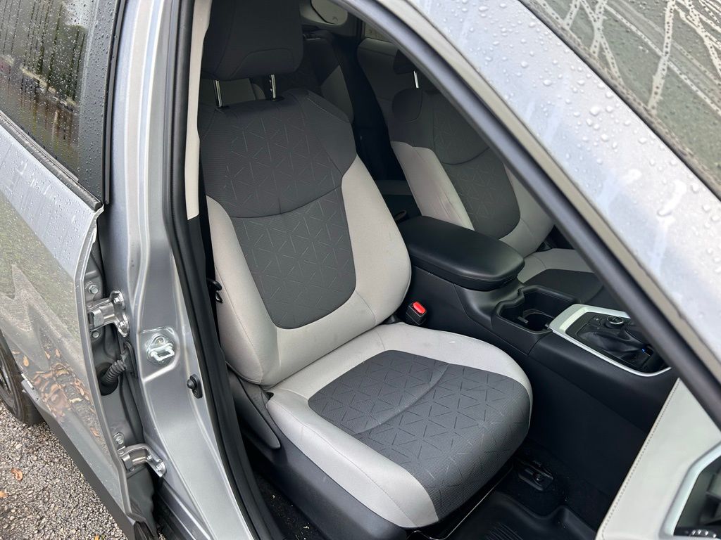 Thumbnail: 2024 Toyota RAV4 - 15