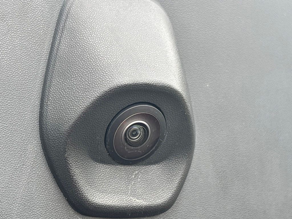 Used 2025 White Ford XLT image 18