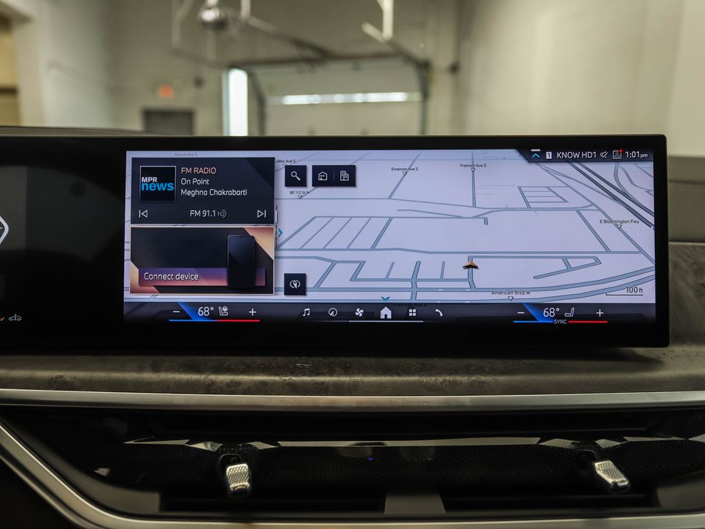 Thumbnail: 2024 BMW X7 - 15