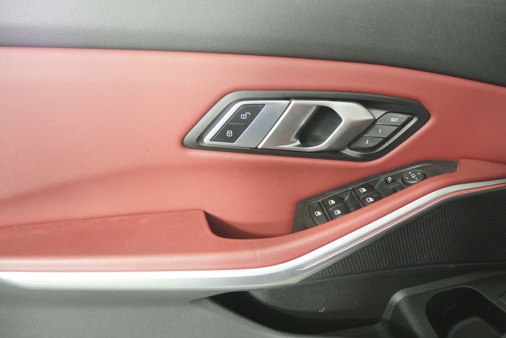 2022 BMW 3 Series 330i 9