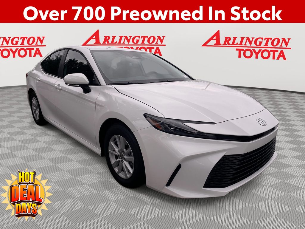 2026 Toyota Camry LE Hybrid's photo