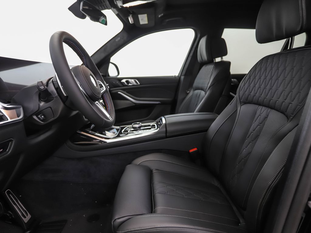 Thumbnail: 2026 BMW X7 - 12