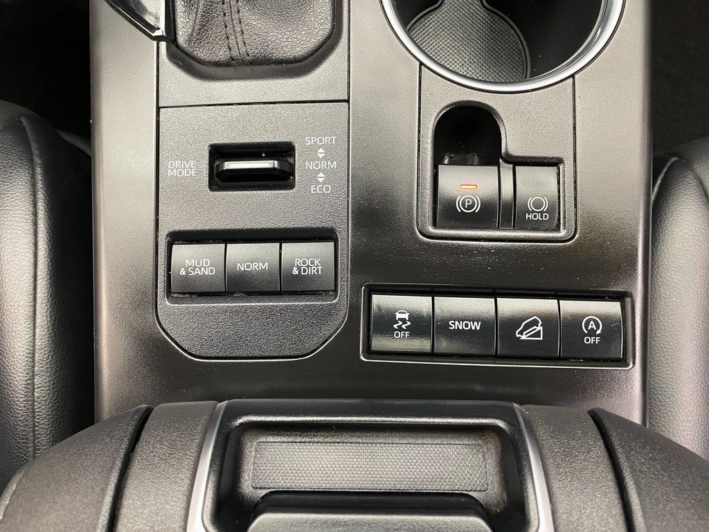 Thumbnail: 2021 Toyota Highlander - 29