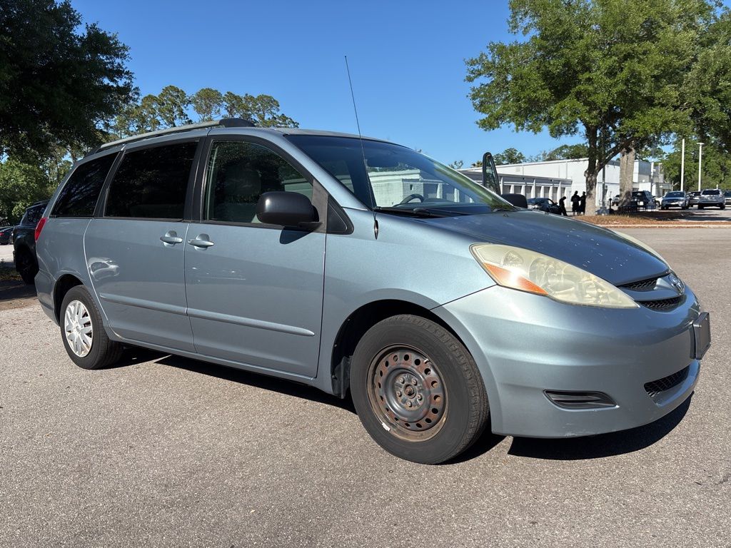 2007 Toyota Sienna CE 7-Passenger