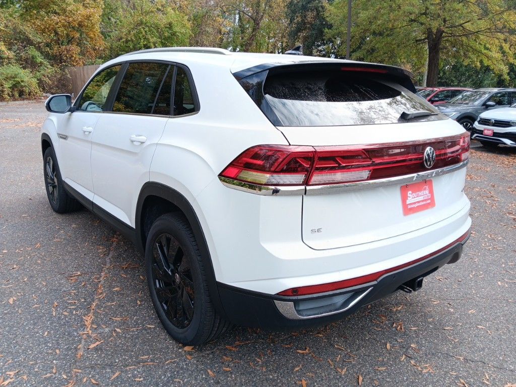 2025 Volkswagen Atlas Cross Sport 2.0T SE w/Technology 3