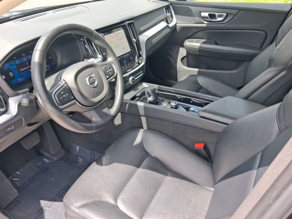 2025 Volvo S60 Core - Photo 13