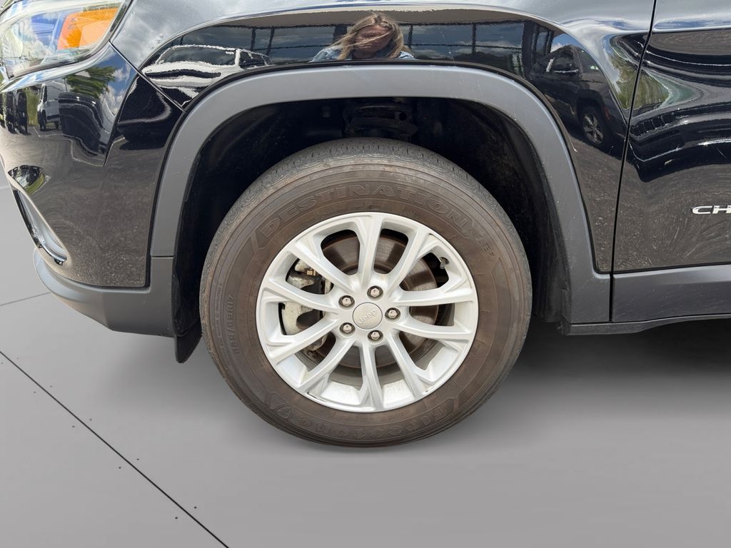 2022 Jeep Cherokee Latitude Lux Black at Carlisle Cadillac Buick GMC