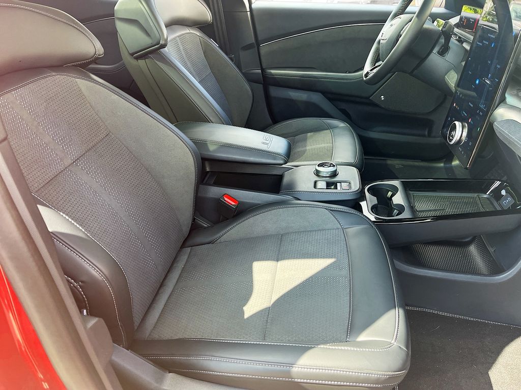 Used 2023 Red Ford GT image 29