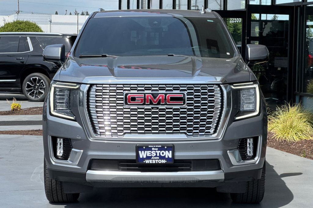 used 2022 GMC Yukon XL car, priced at $53,902